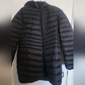 Mountain Wearhouse Lightweight Black Puffer Jacket with Hood